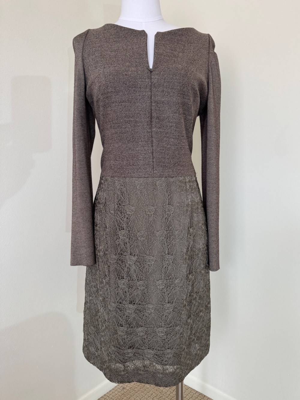 Akris Bergdorf Goodman Wool Cashmere Silk Lace Sheath Dress Taupe Brown US 8